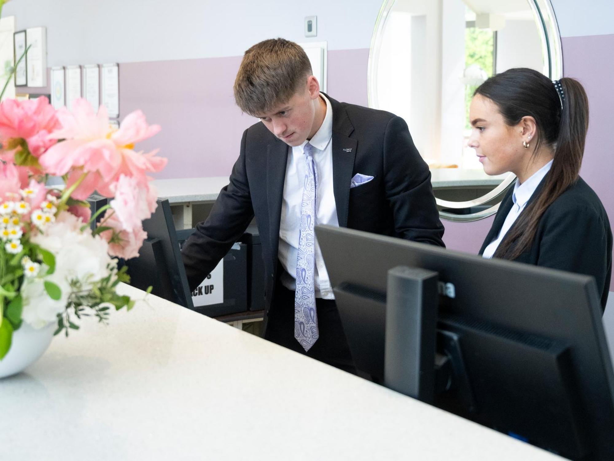 The Kenmare Bay Hotel & Luxury Lodges Resort Eksteriør billede